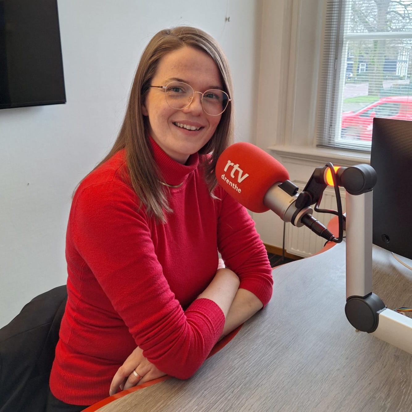 Jessica Bonnema Praot Drents Met Mij Huus van de Taol RTV Drenthe podcast